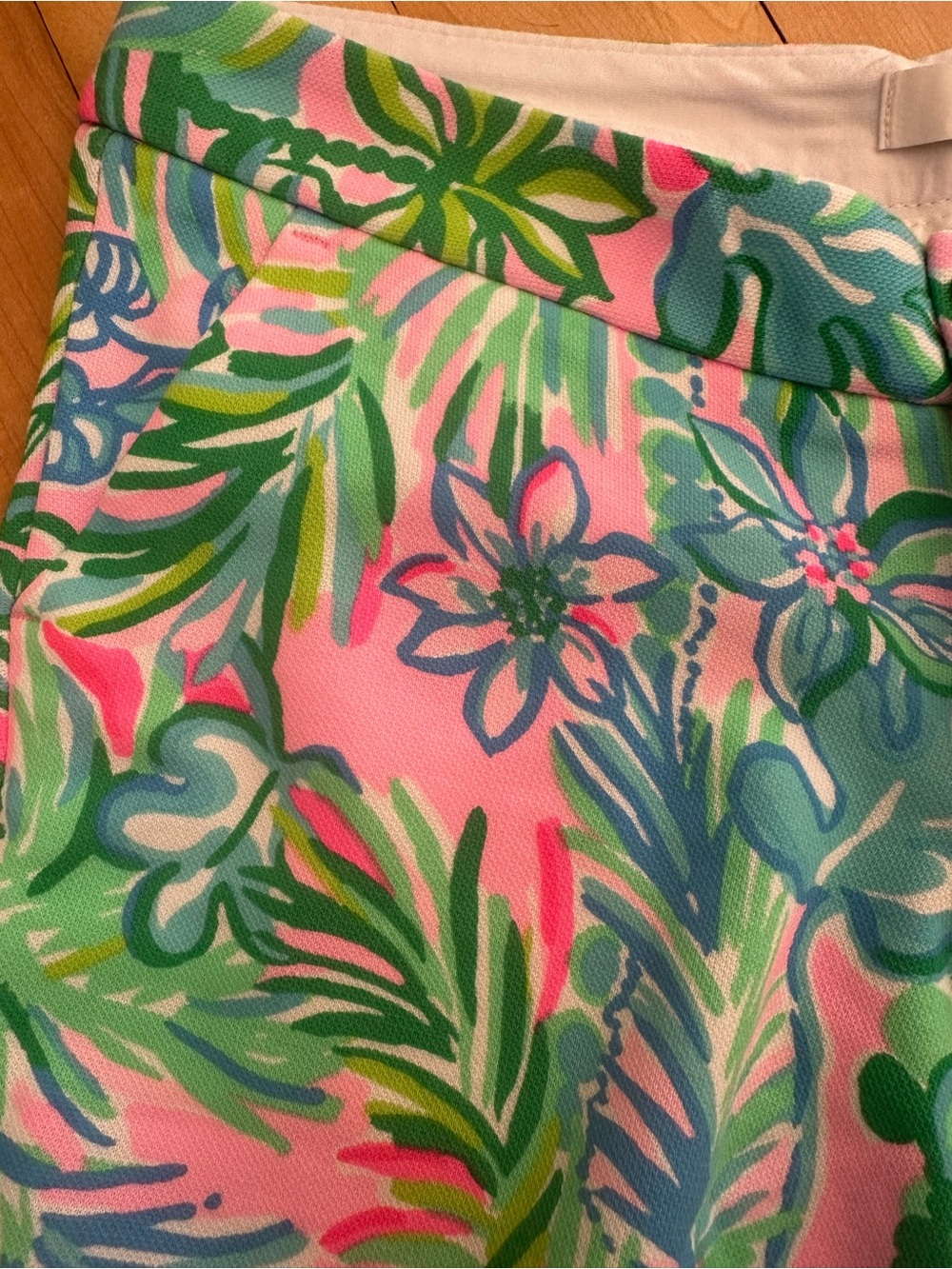 NWT Lilly Pulitzer Buttercup knit short- size 6 - Picture 4 of 4